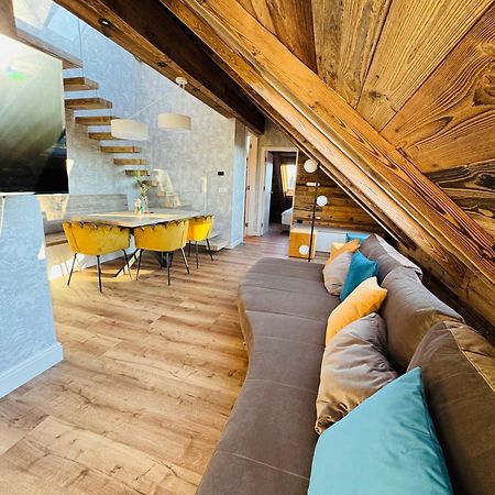 Vila Urbana Luxury Apartments Лешче Экстерьер фото