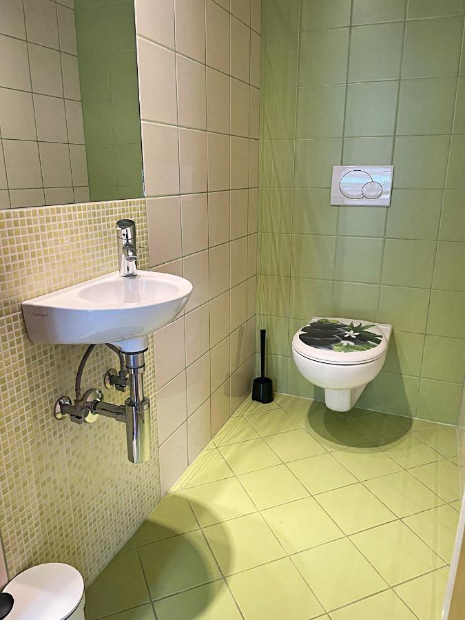 Vila Urbana Luxury Apartments Лешче Экстерьер фото
