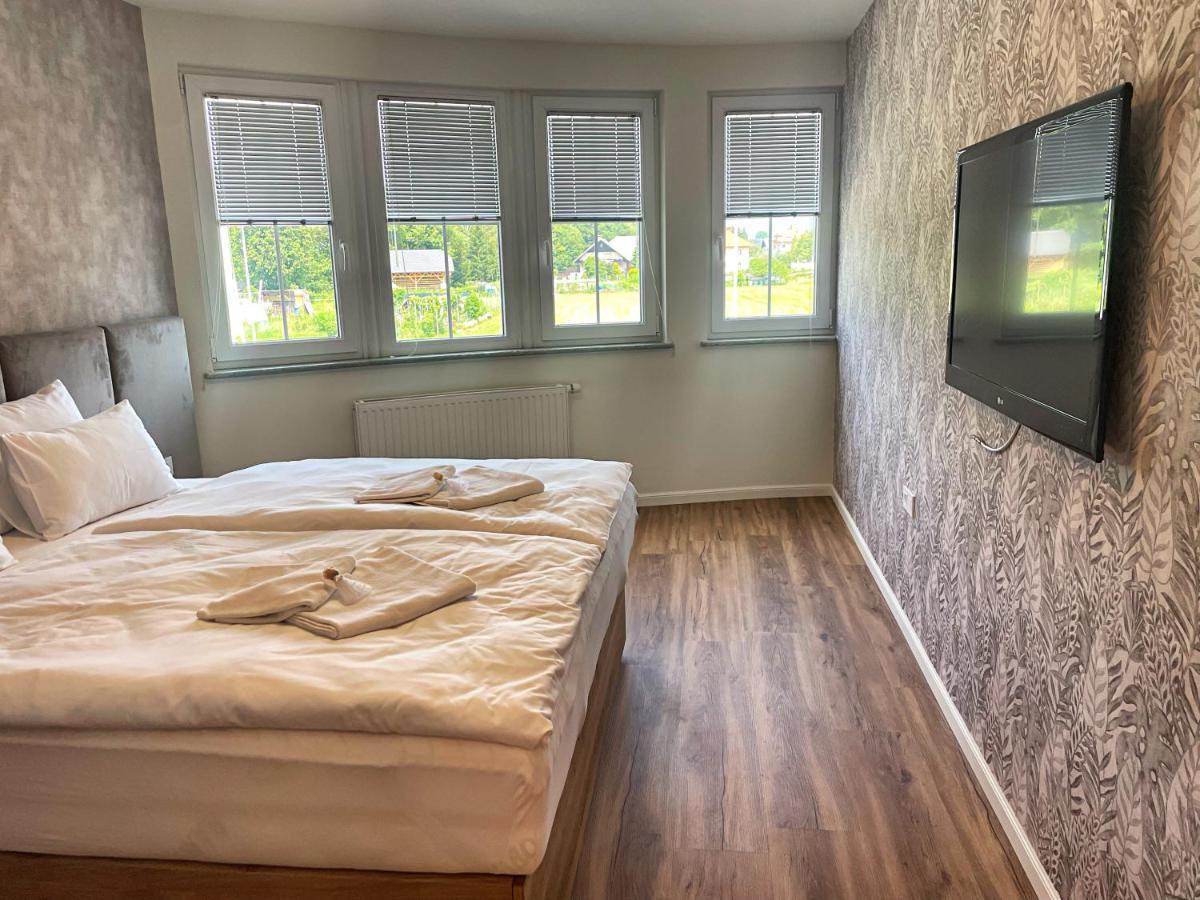 Vila Urbana Luxury Apartments Лешче Экстерьер фото