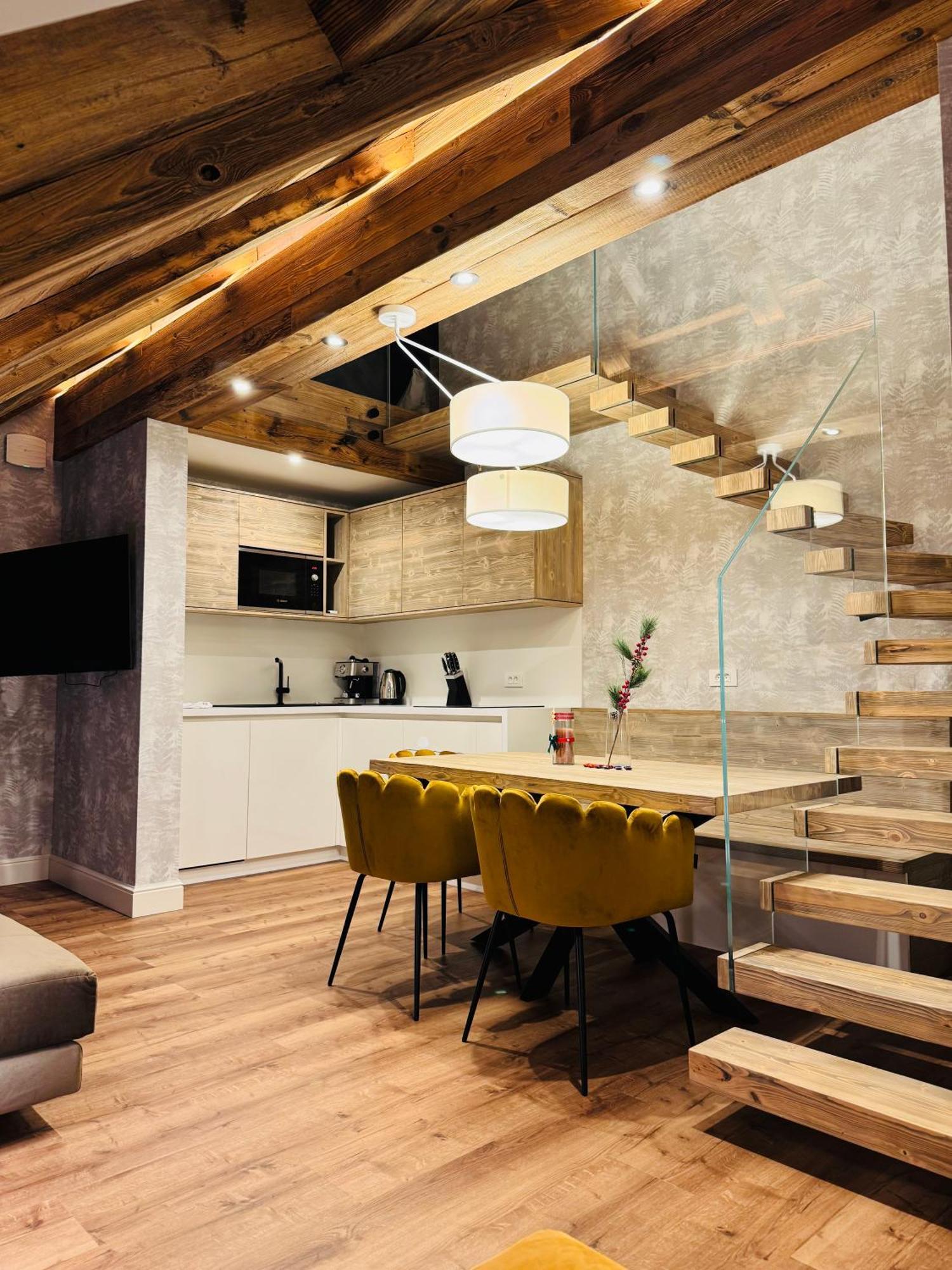 Vila Urbana Luxury Apartments Лешче Экстерьер фото