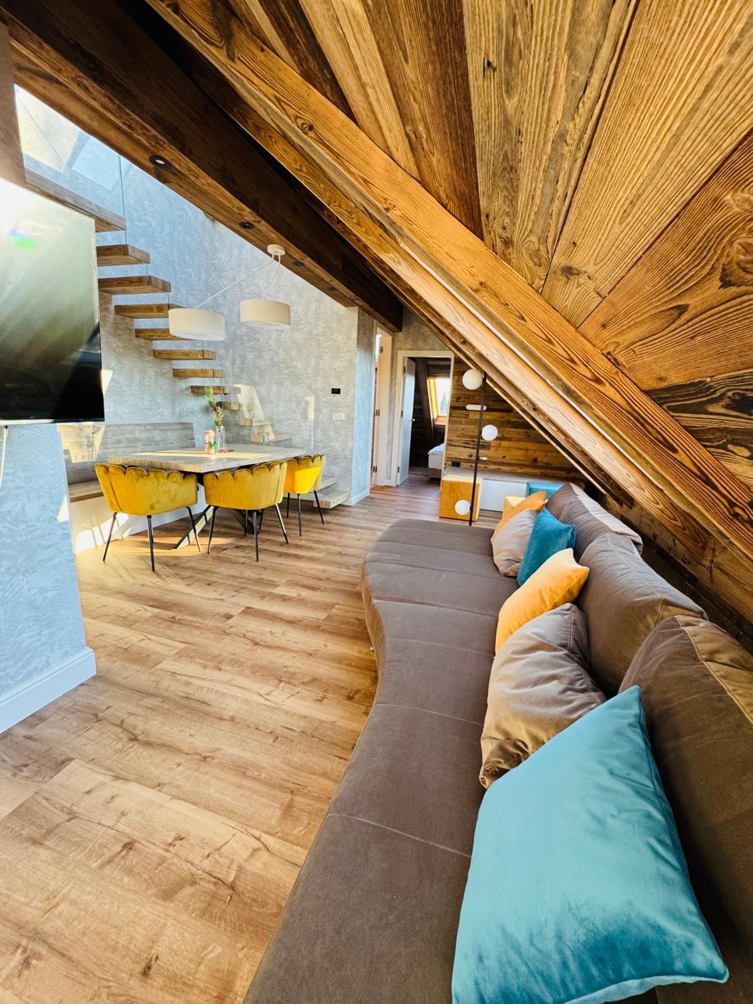 Vila Urbana Luxury Apartments Лешче Экстерьер фото