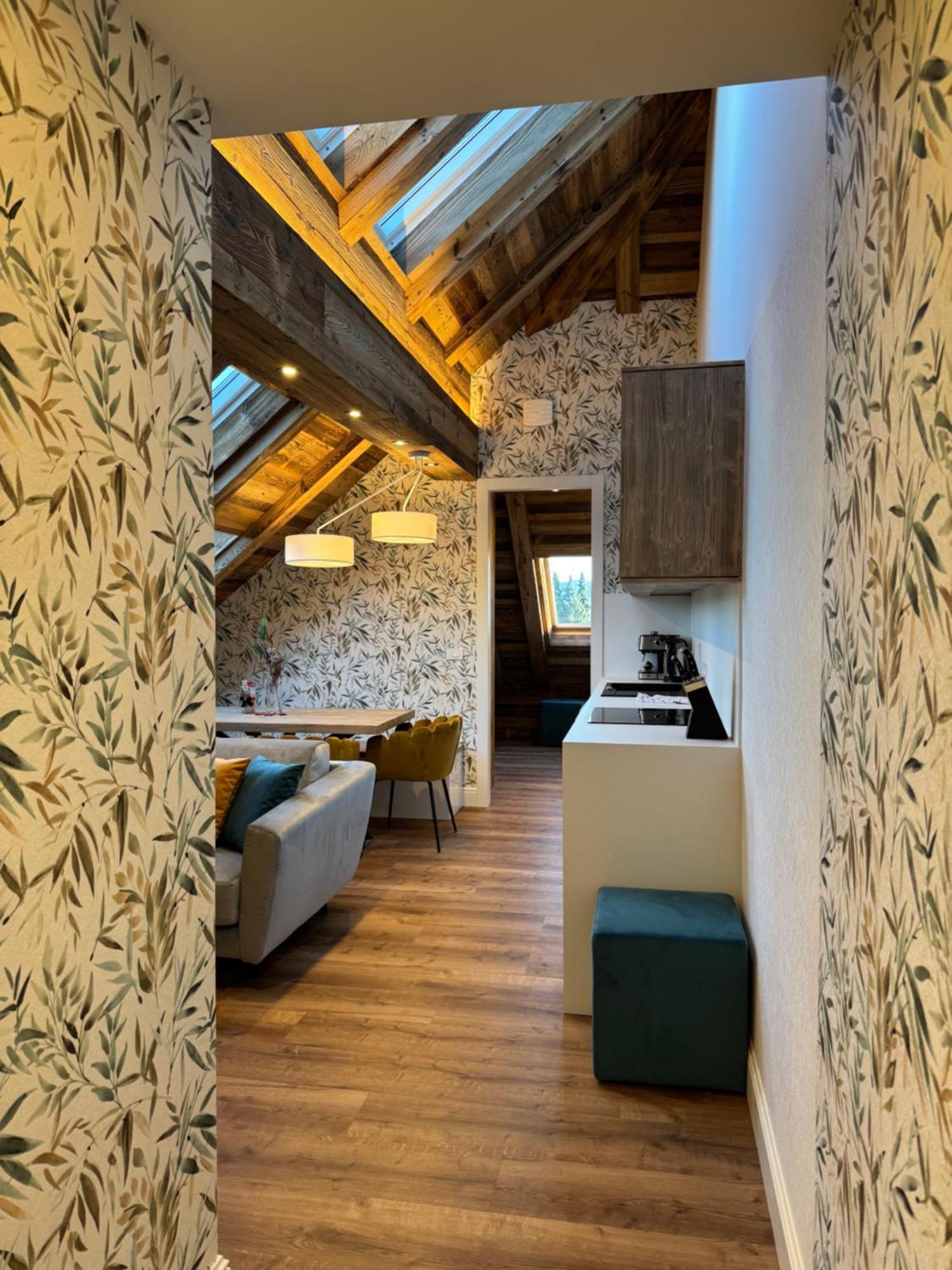 Vila Urbana Luxury Apartments Лешче Экстерьер фото