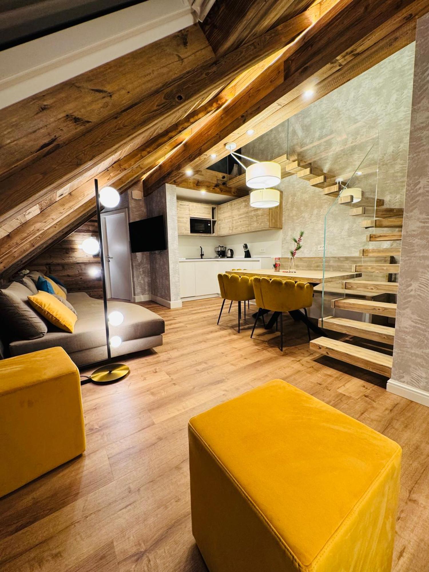 Vila Urbana Luxury Apartments Лешче Экстерьер фото