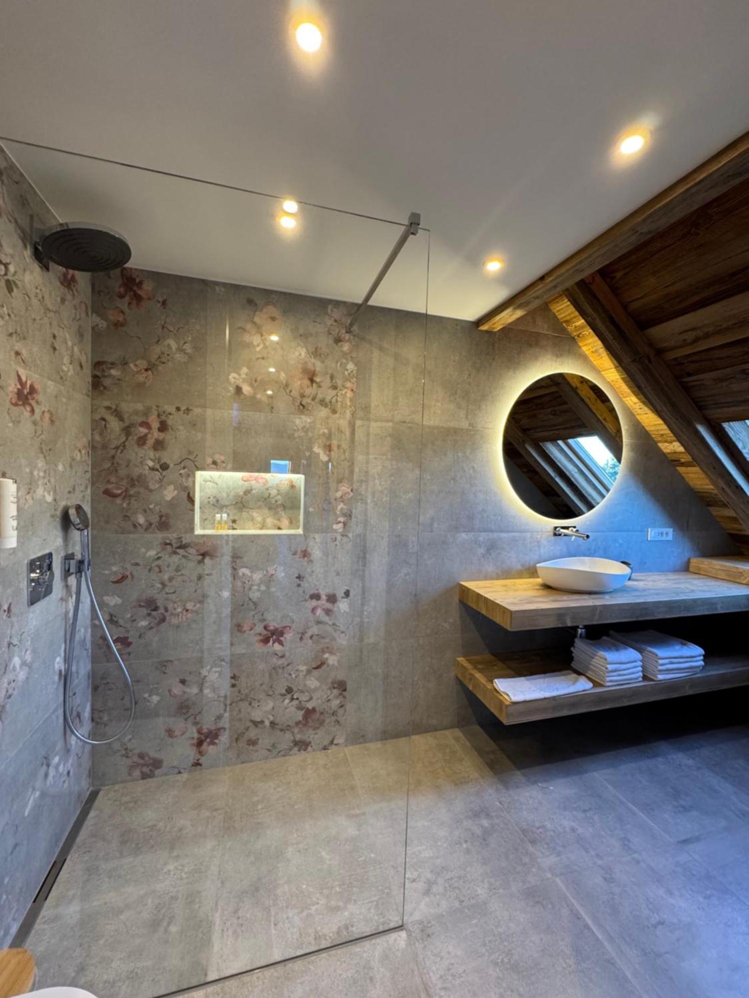 Vila Urbana Luxury Apartments Лешче Экстерьер фото